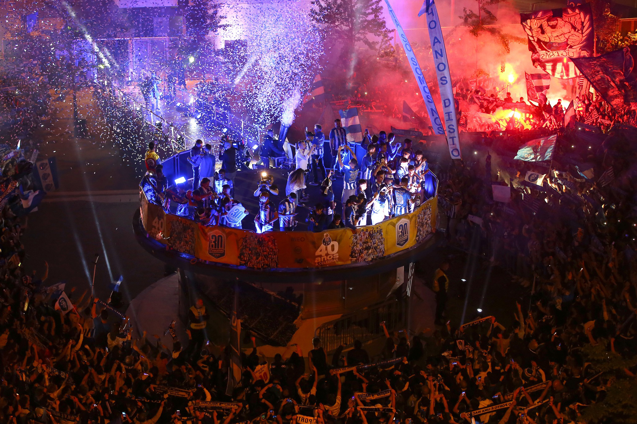 Entrega Taça FCPorto Praca do Dragão 2022